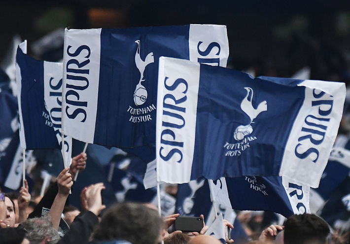 Spurs Fans Waving Flags